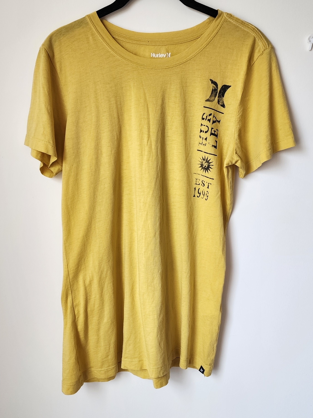Hurley Men’s Yellow Graphic Crew T-Shirt
